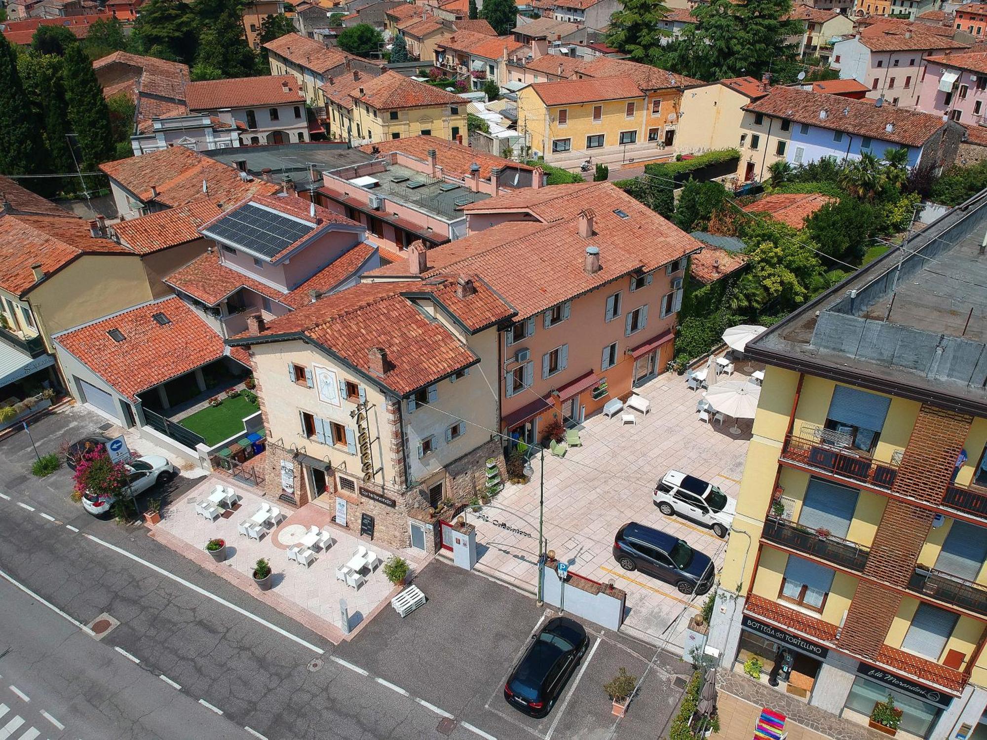 Albergo Al Cacciatore Tortellinando Valeggio sul Mincio Exteriör bild